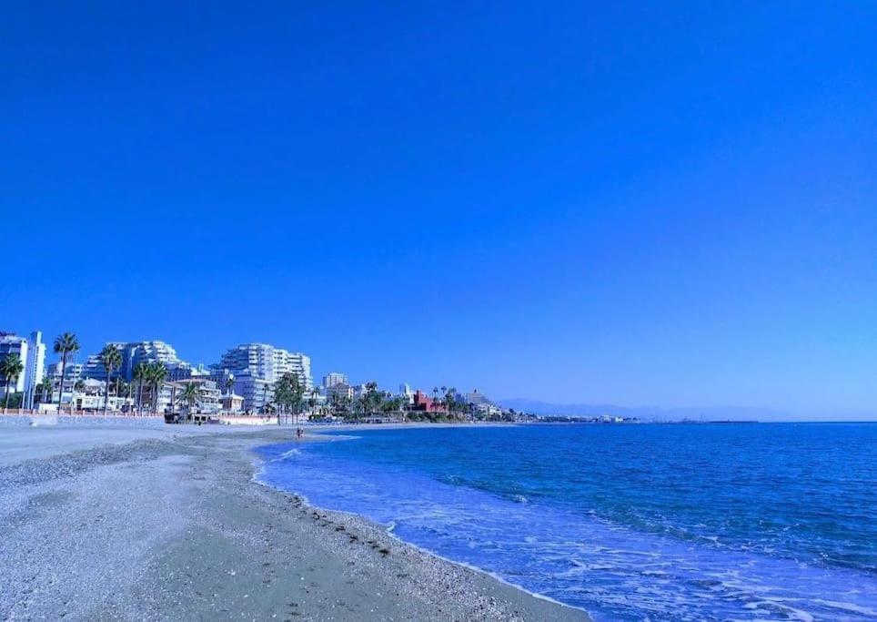 ベナルマデナAtico C/Vistas, Recep 24H, Piscinas Y Parkingアパートメント エクステリア 写真