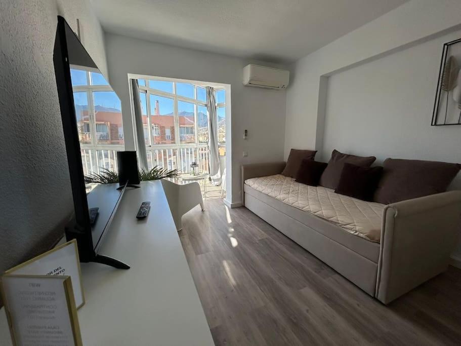 ベナルマデナAtico C/Vistas, Recep 24H, Piscinas Y Parkingアパートメント エクステリア 写真